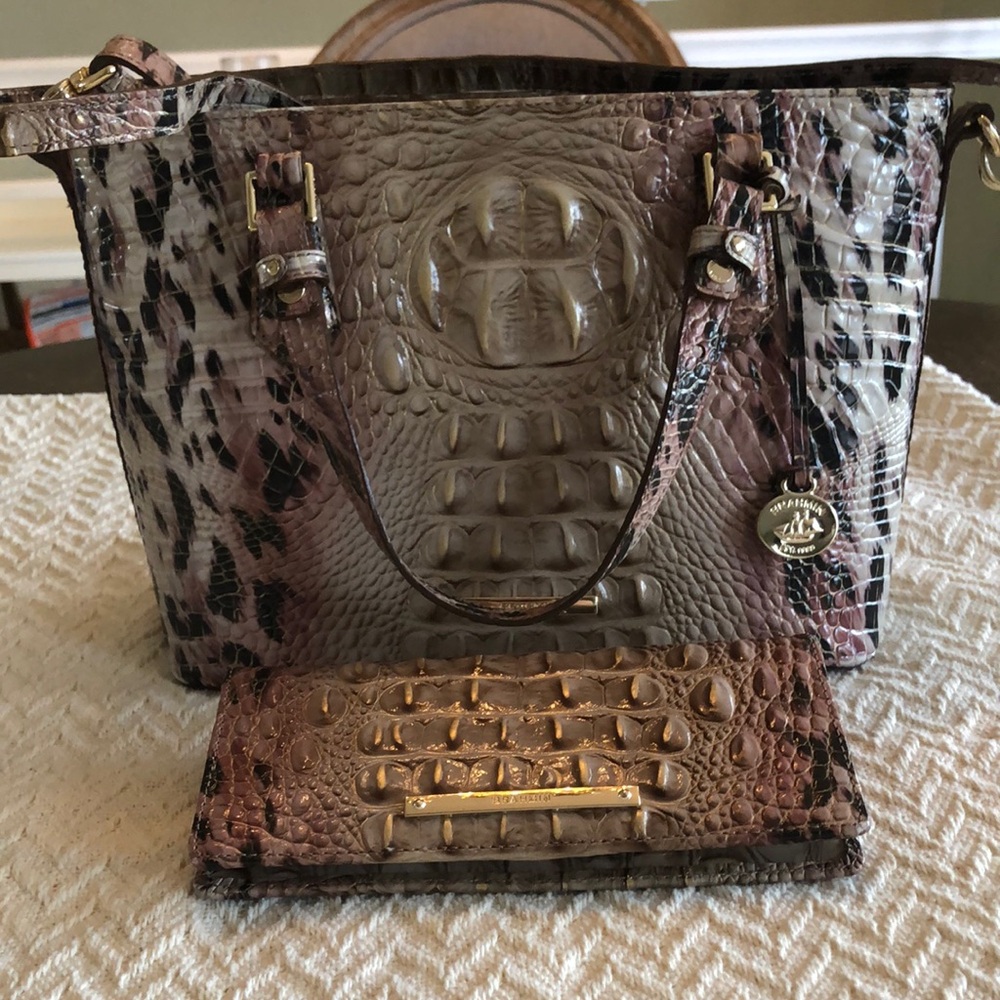 Brahmin Prowl mini Misha and wallet EUC